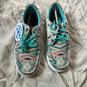 Twisted x shoes never worn